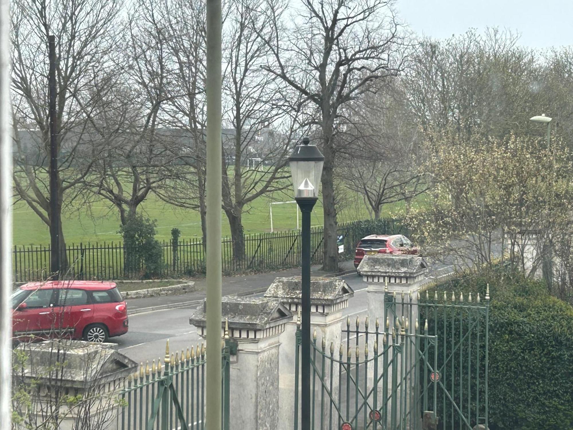 Spring Garden Apartments Gosport Luaran gambar